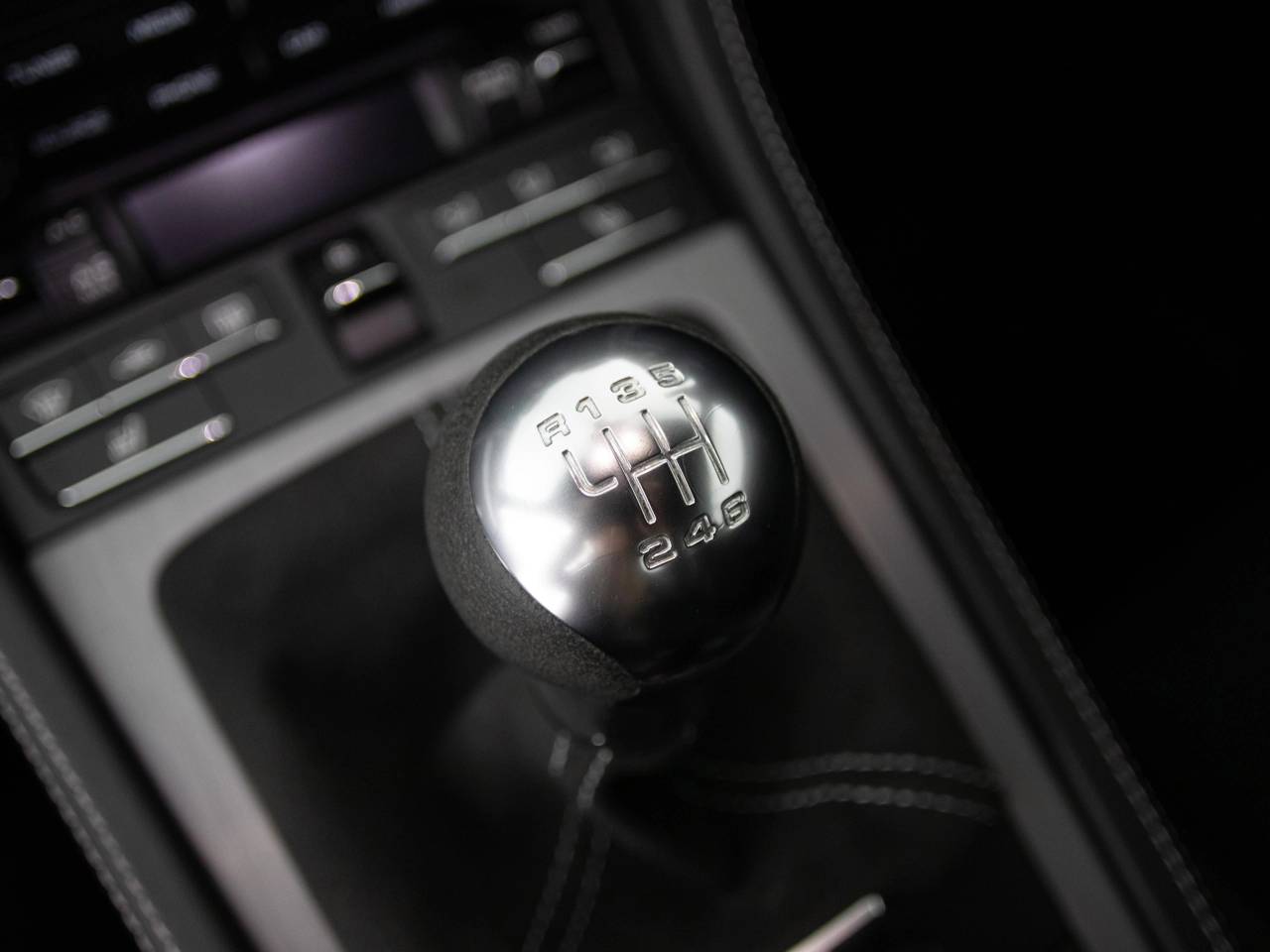 718 (982) CAYMAN GT4 image 76