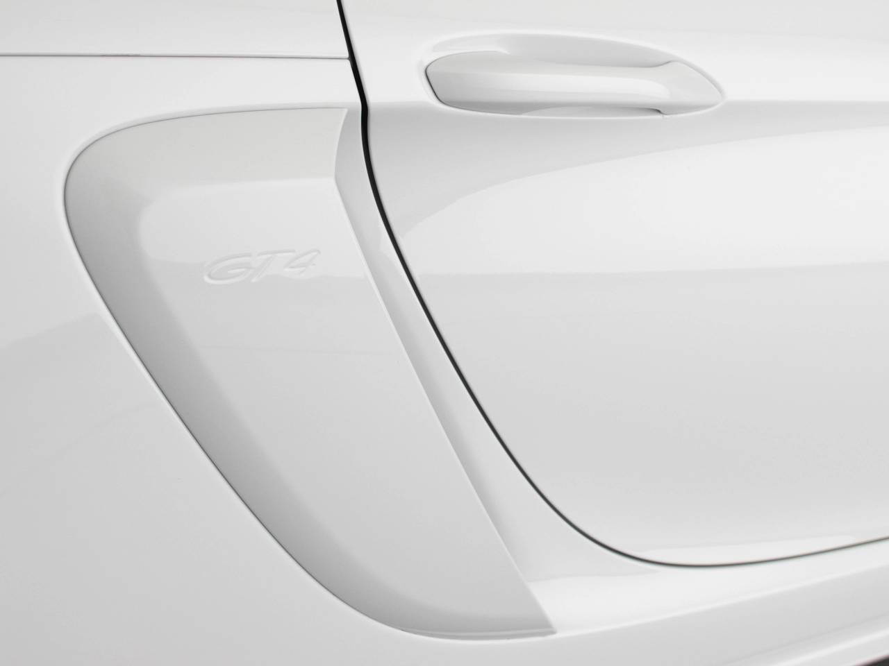 718 (982) CAYMAN GT4 image 25