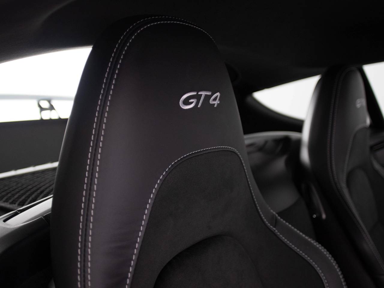 718 (982) CAYMAN GT4 image 58