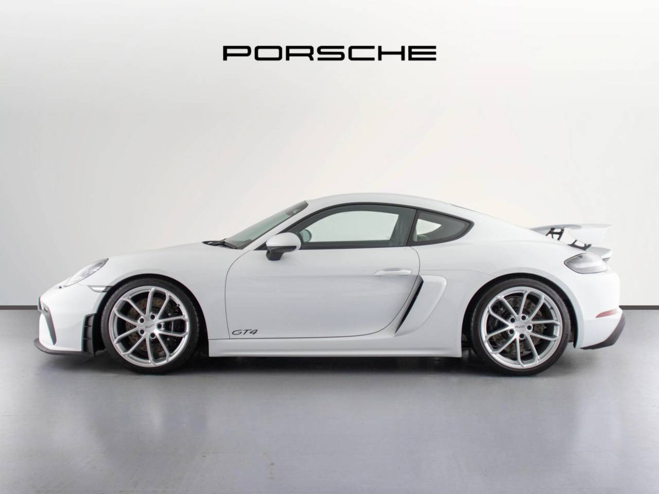 718 (982) CAYMAN GT4 image 13