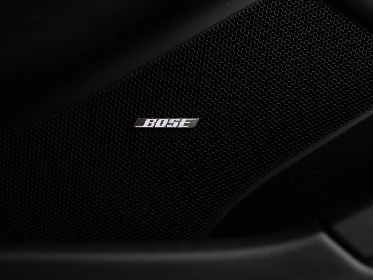 718 (982) CAYMAN GT4 image 36