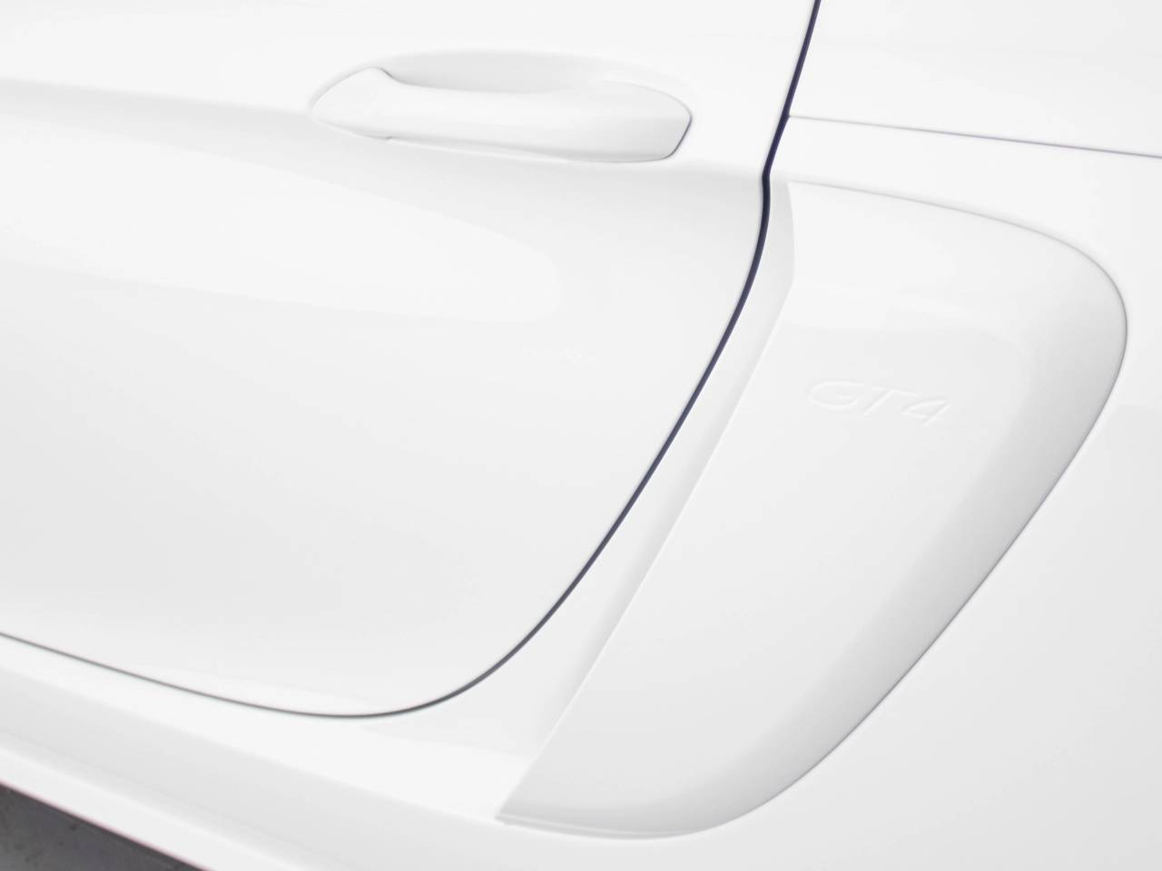 718 (982) CAYMAN GT4 image 33