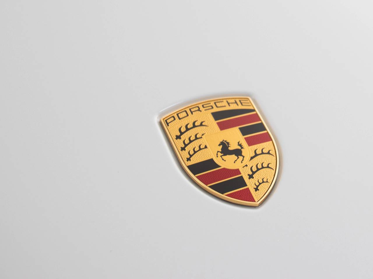 718 (982) CAYMAN GT4 image 16