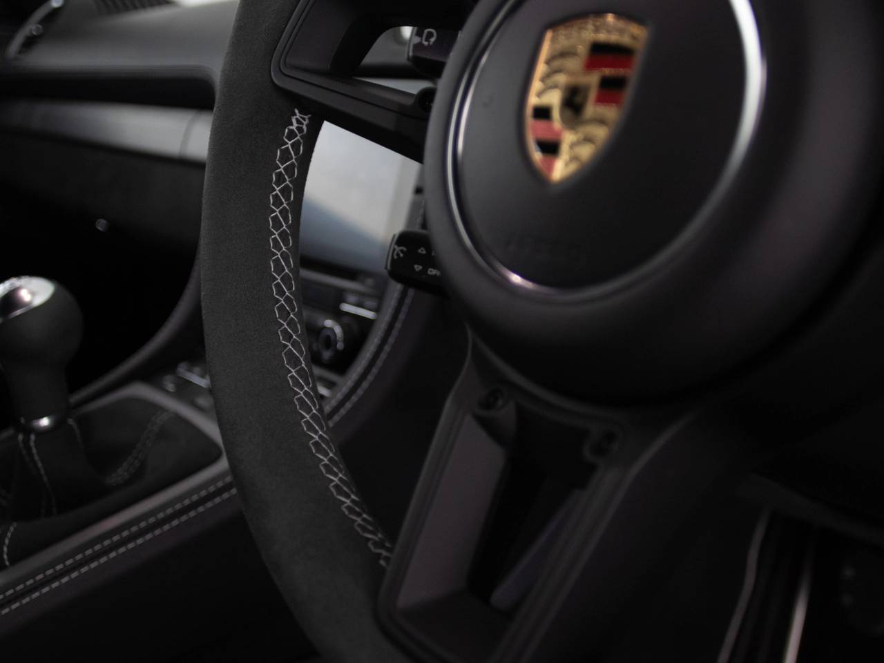 718 (982) CAYMAN GT4 image 44