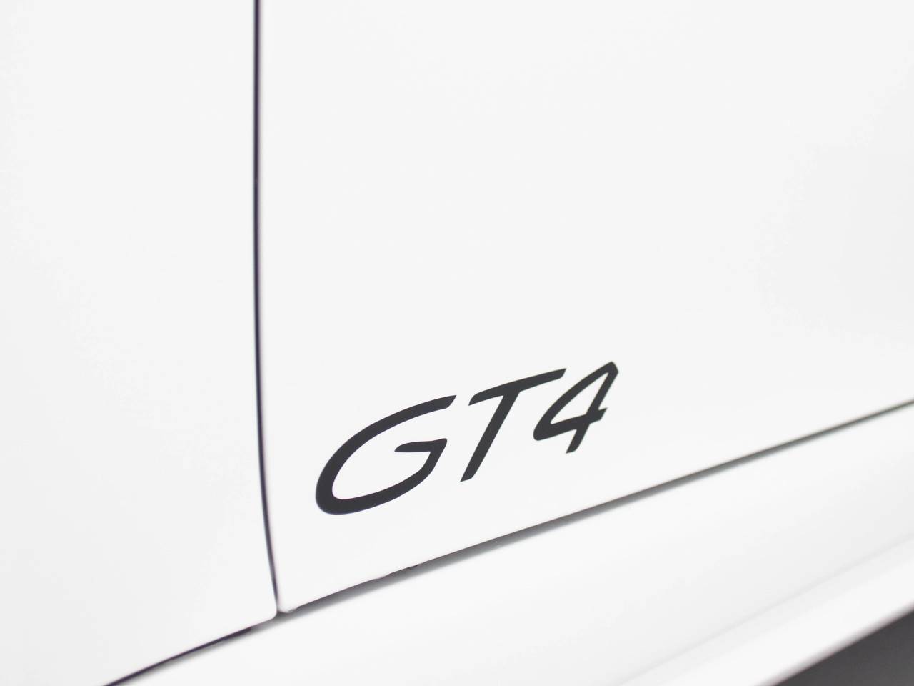 718 (982) CAYMAN GT4 image 31