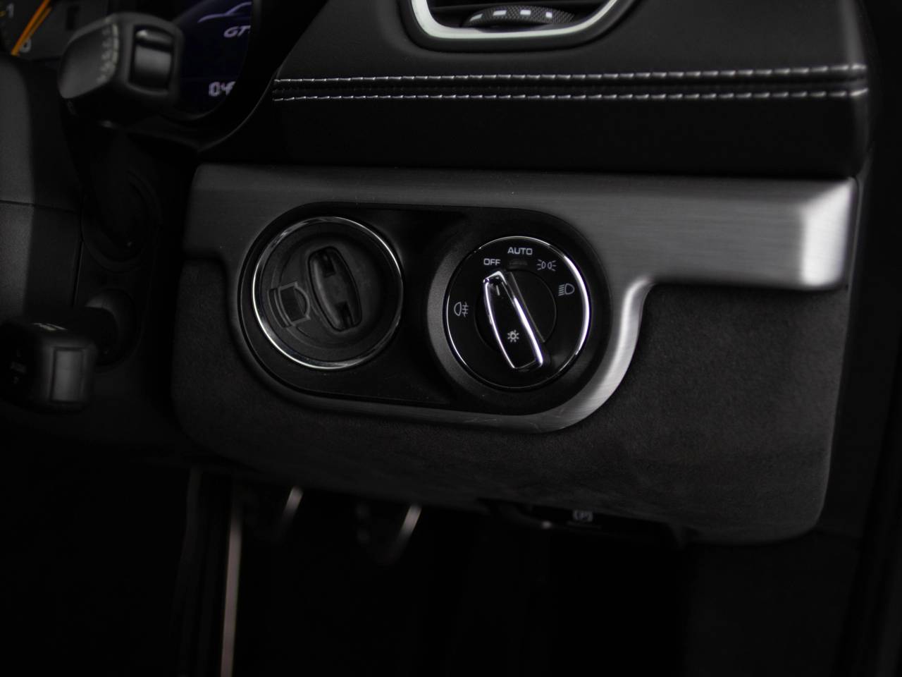 718 (982) CAYMAN GT4 image 41