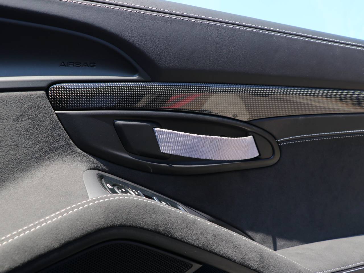 718 (982) CAYMAN GT4 PDK (3) image 35