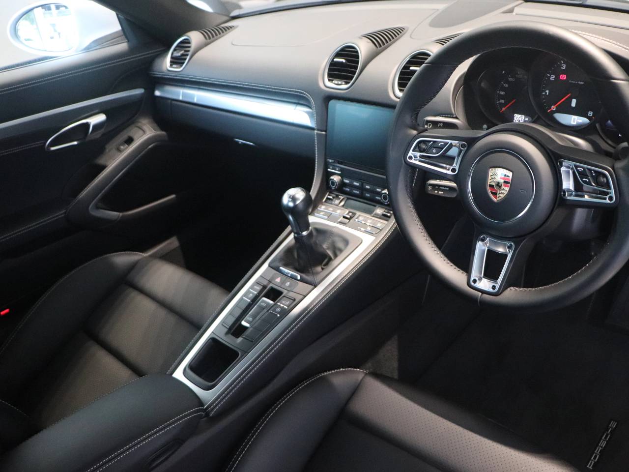 718 (982) BOXSTER STYLE EDITION image 04