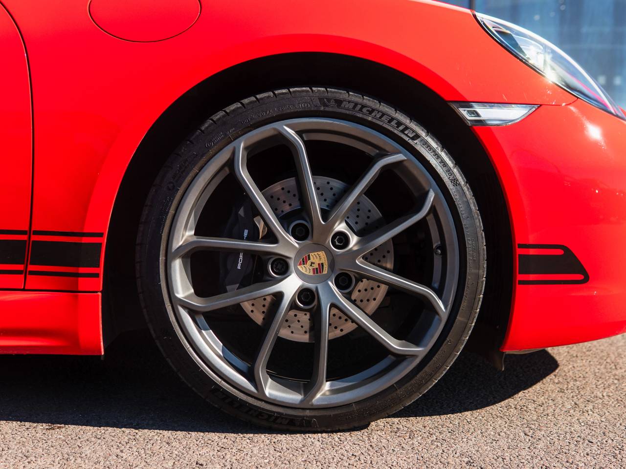 718 (982) CAYMAN STYLE EDITION image 06