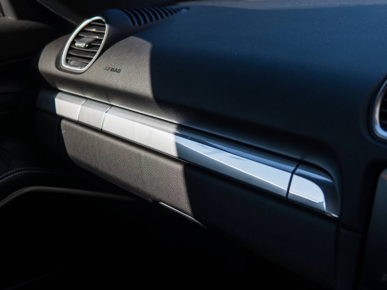 718 (982) CAYMAN STYLE EDITION image 22