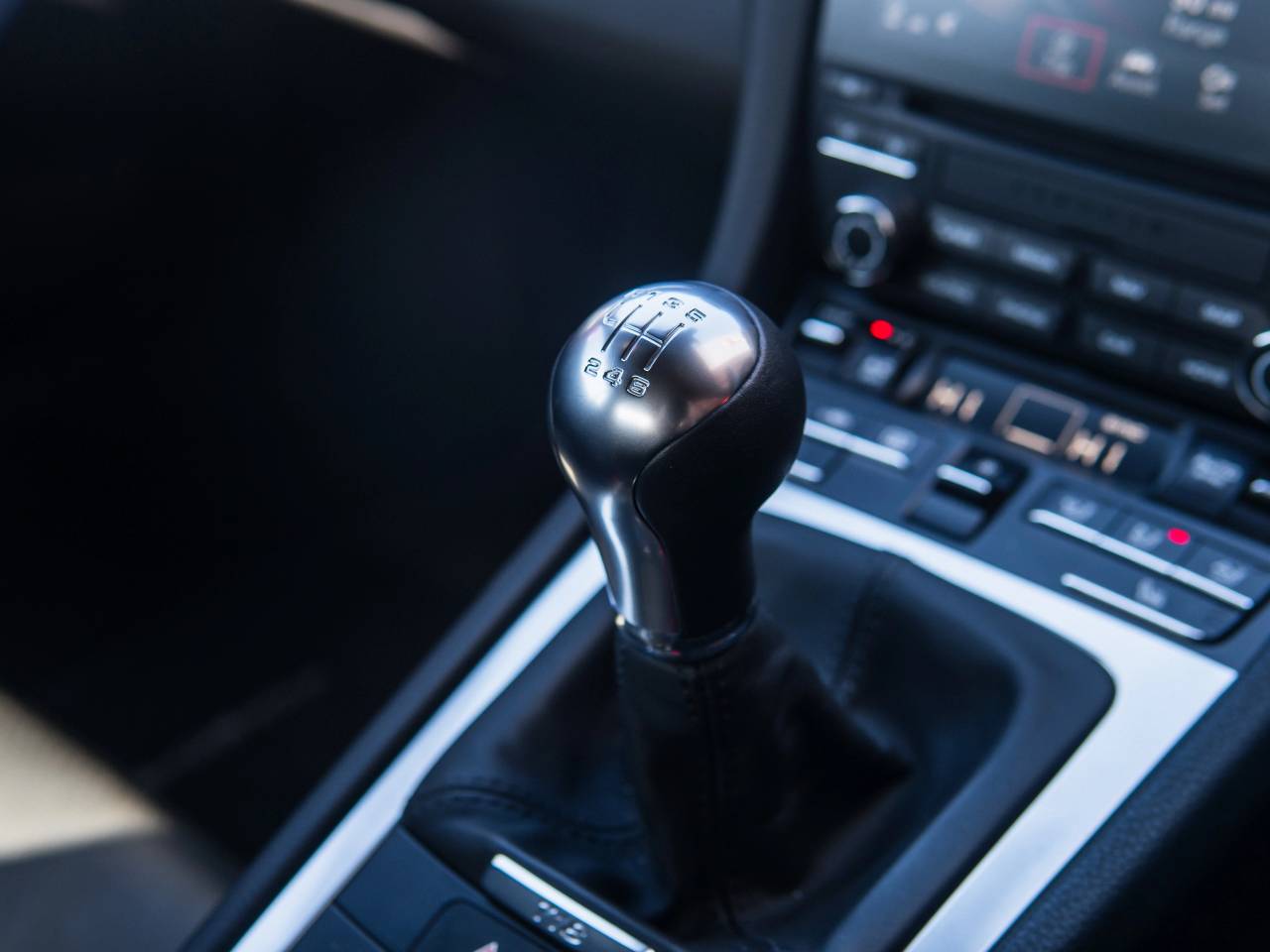 718 (982) CAYMAN STYLE EDITION image 16