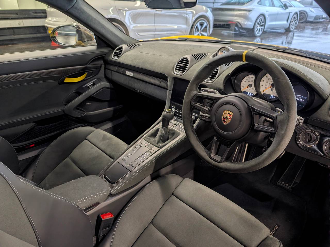 718 (982) CAYMAN GT4 RS PDK (2) image 05