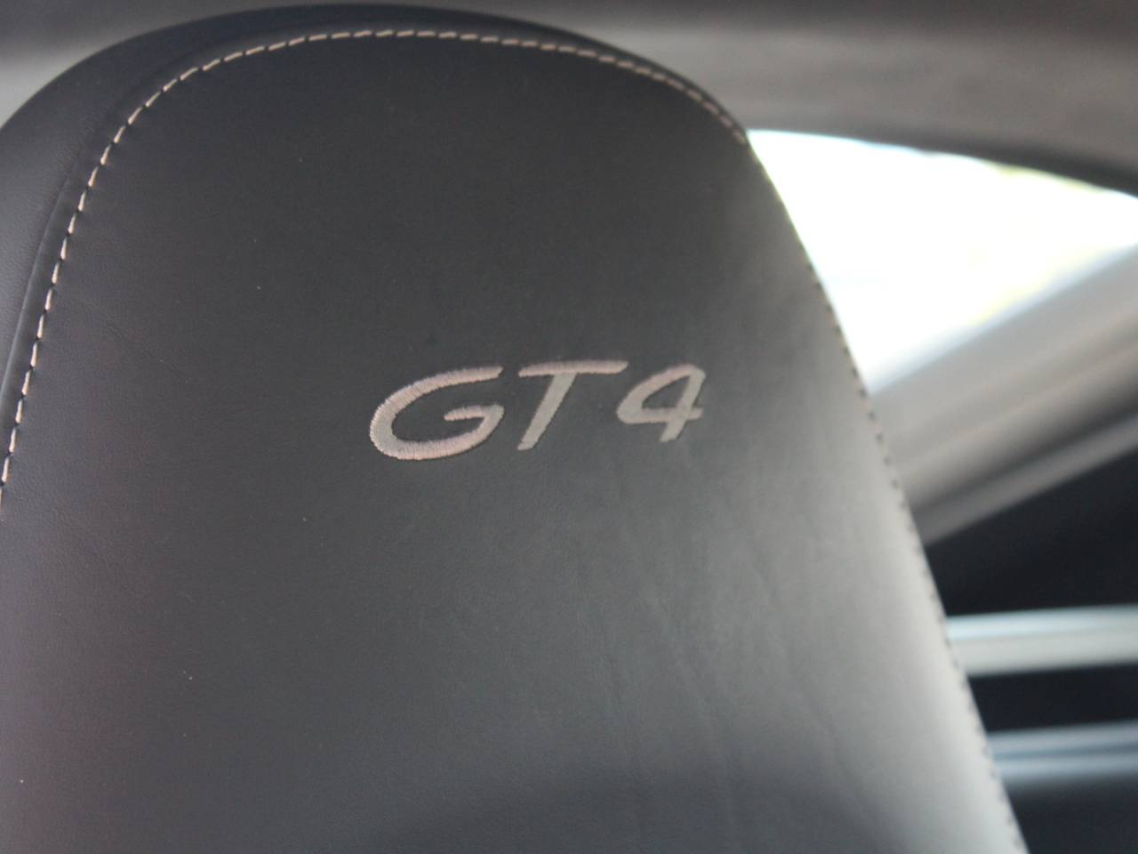 Cayman (981) GT4 (4) image 24