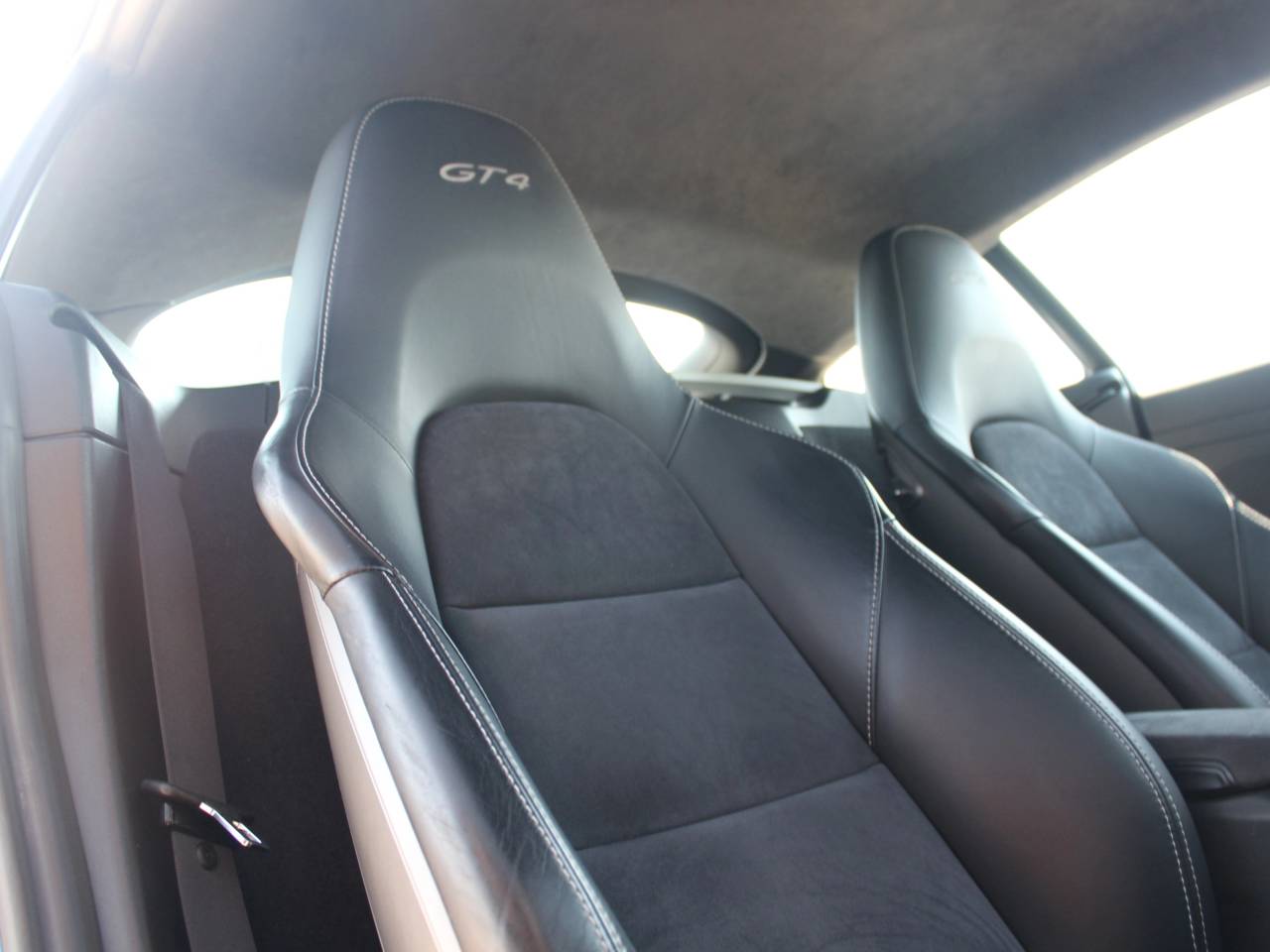 Cayman (981) GT4 (4) image 04