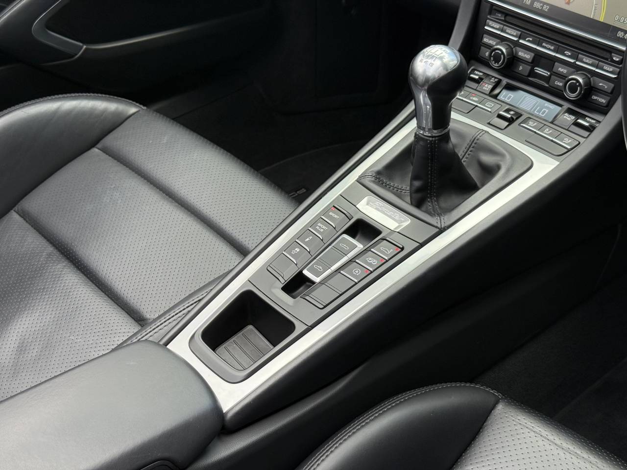 Boxster (981) GTS image 15