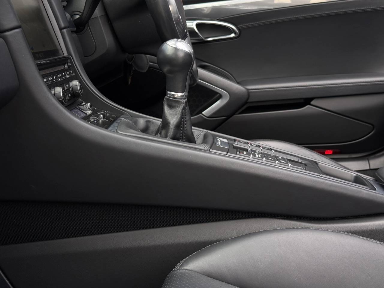 Boxster (981) GTS image 33