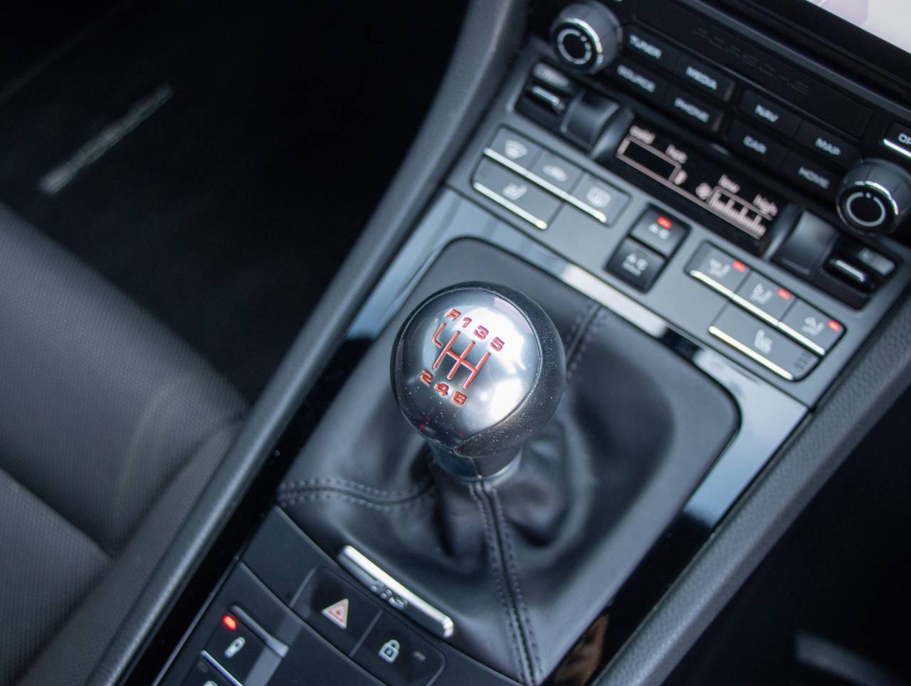 718 (982) CAYMAN T (4) image 26