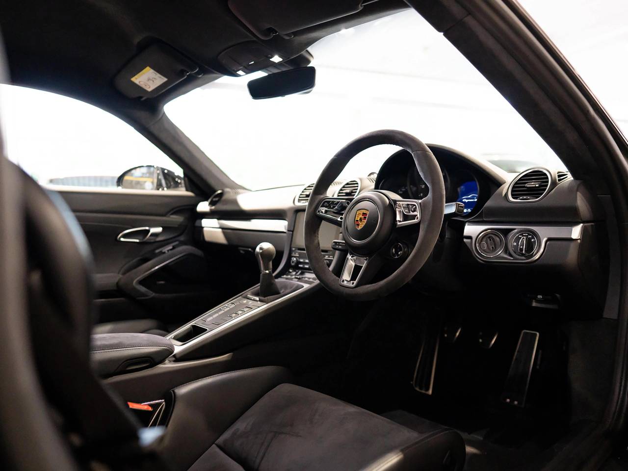 718 (982) CAYMAN GTS (11) image 04