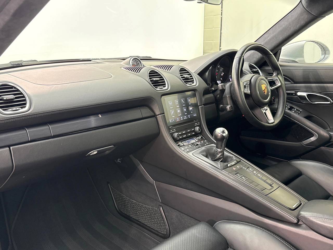 718 (982) CAYMAN GTS (8) image 19