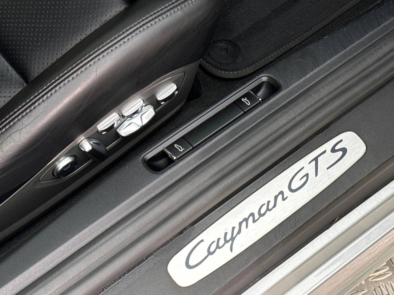 718 (982) CAYMAN GTS (8) image 35