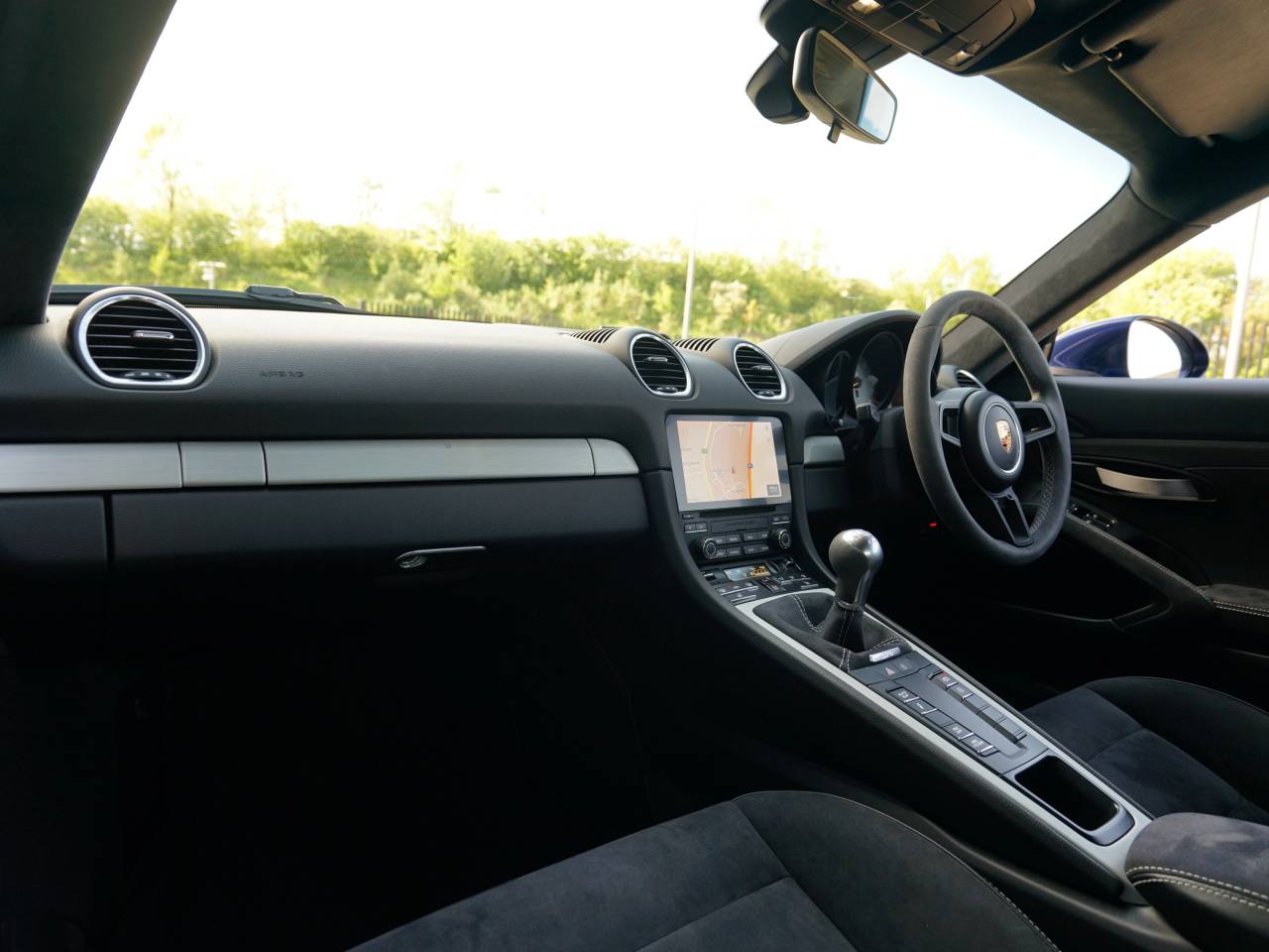 718 (982) CAYMAN GT4 (20) image 09