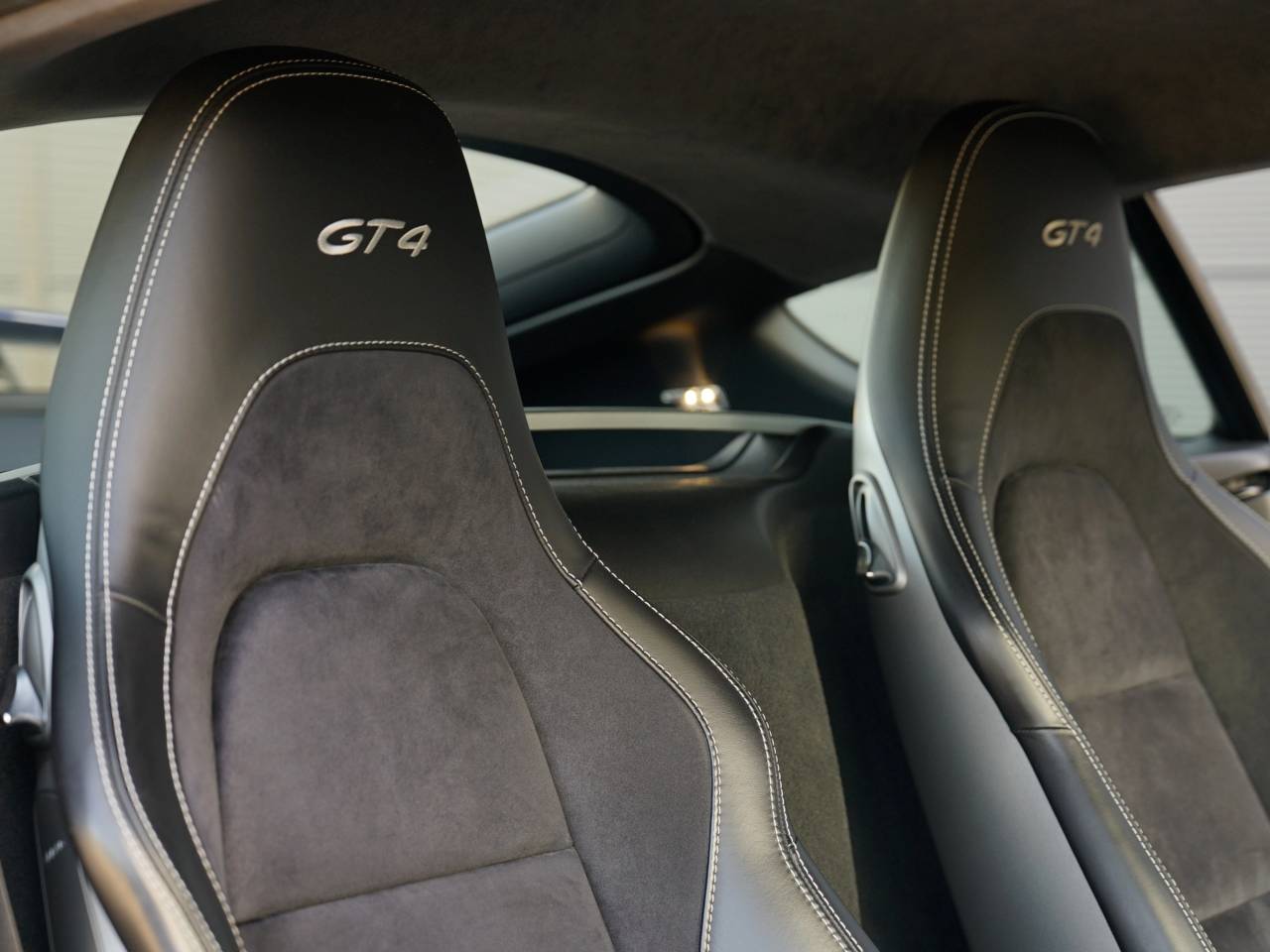 718 (982) CAYMAN GT4 (20) image 14