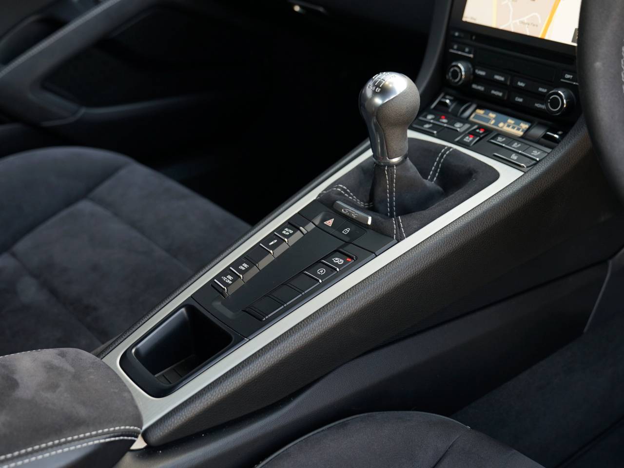 718 (982) CAYMAN GT4 (20) image 31