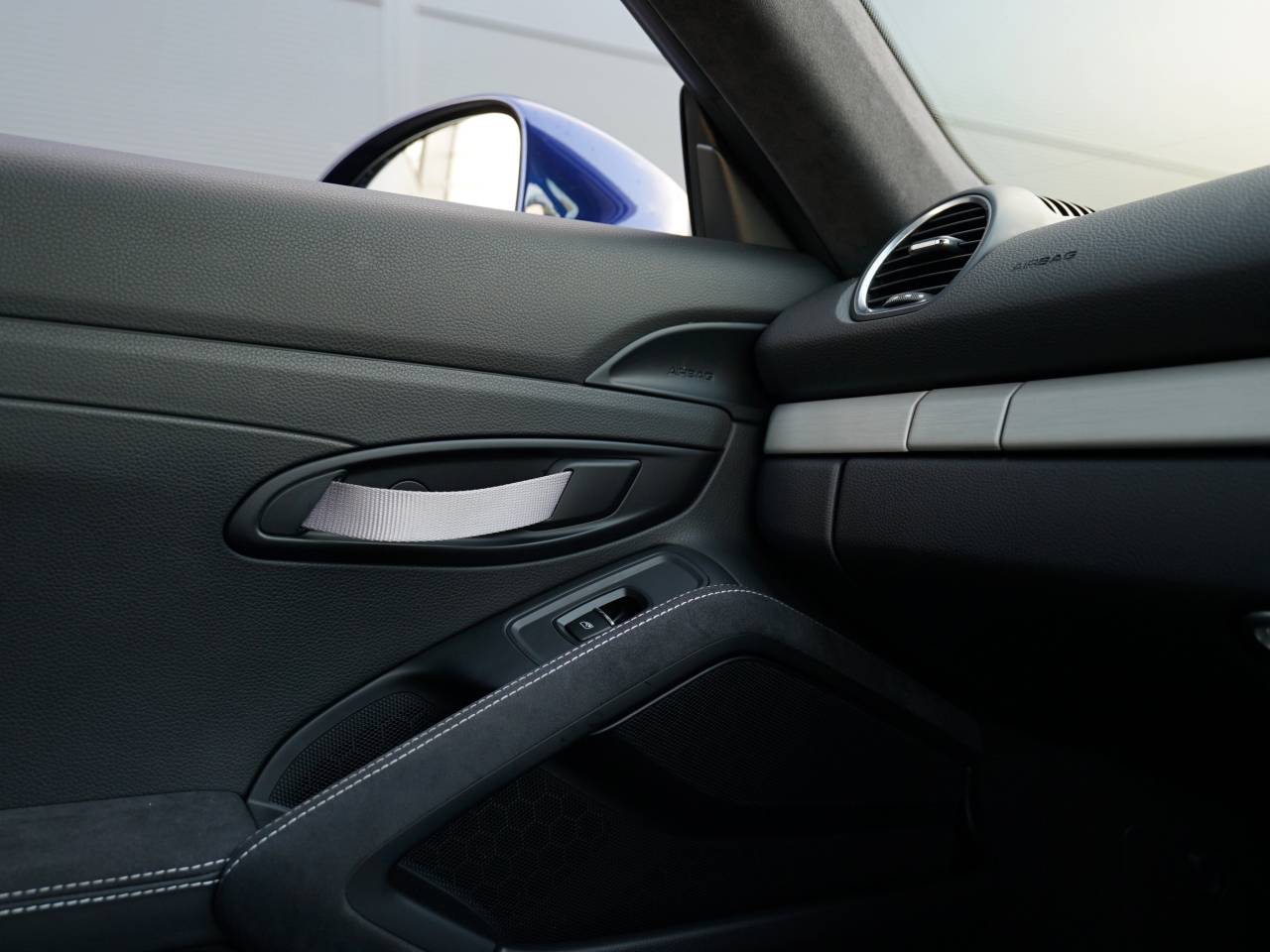 718 (982) CAYMAN GT4 (20) image 35