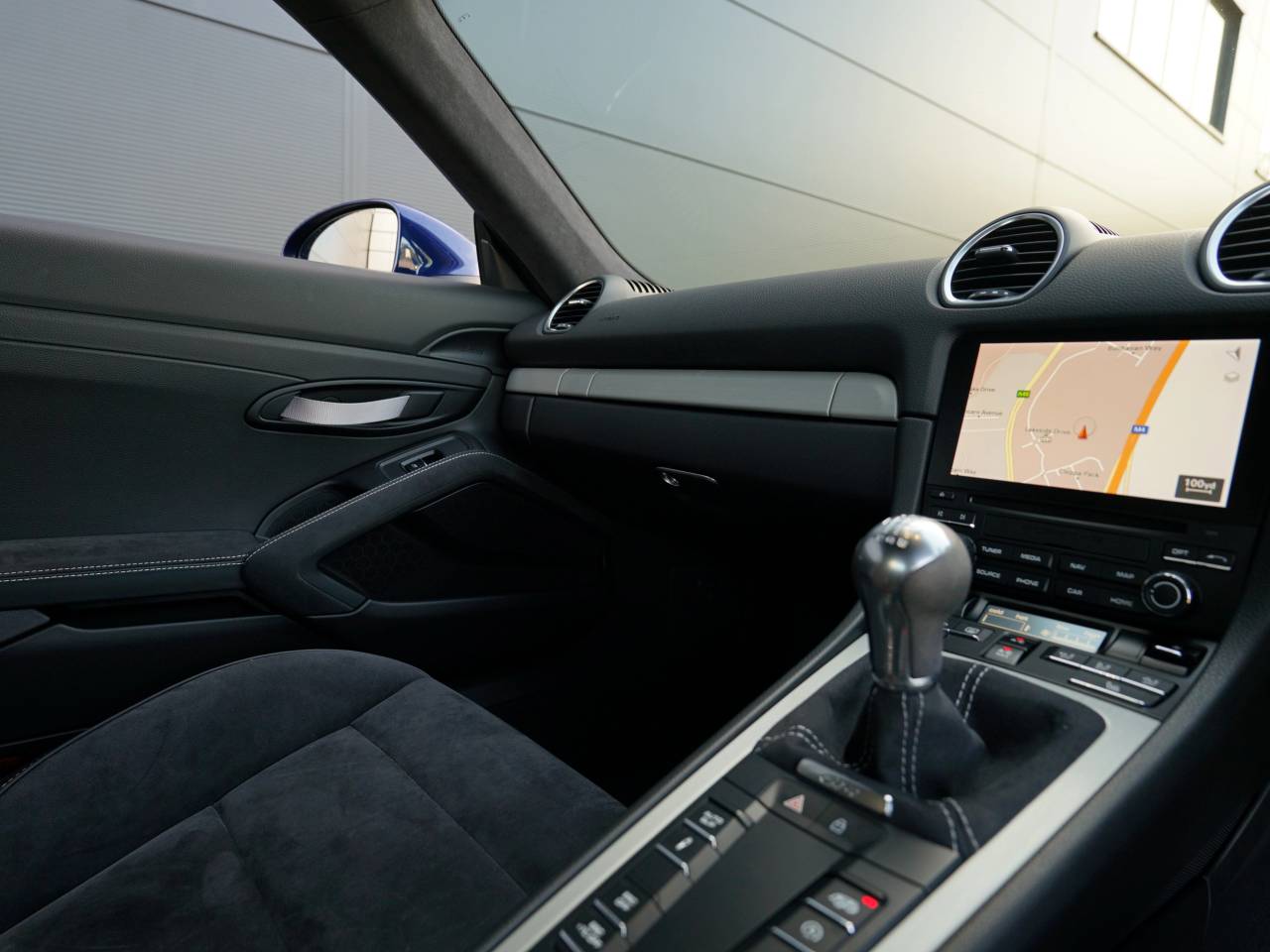 718 (982) CAYMAN GT4 (20) image 26