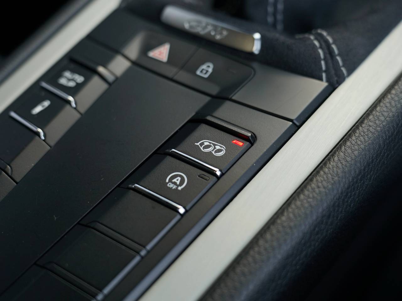 718 (982) CAYMAN GT4 (20) image 33