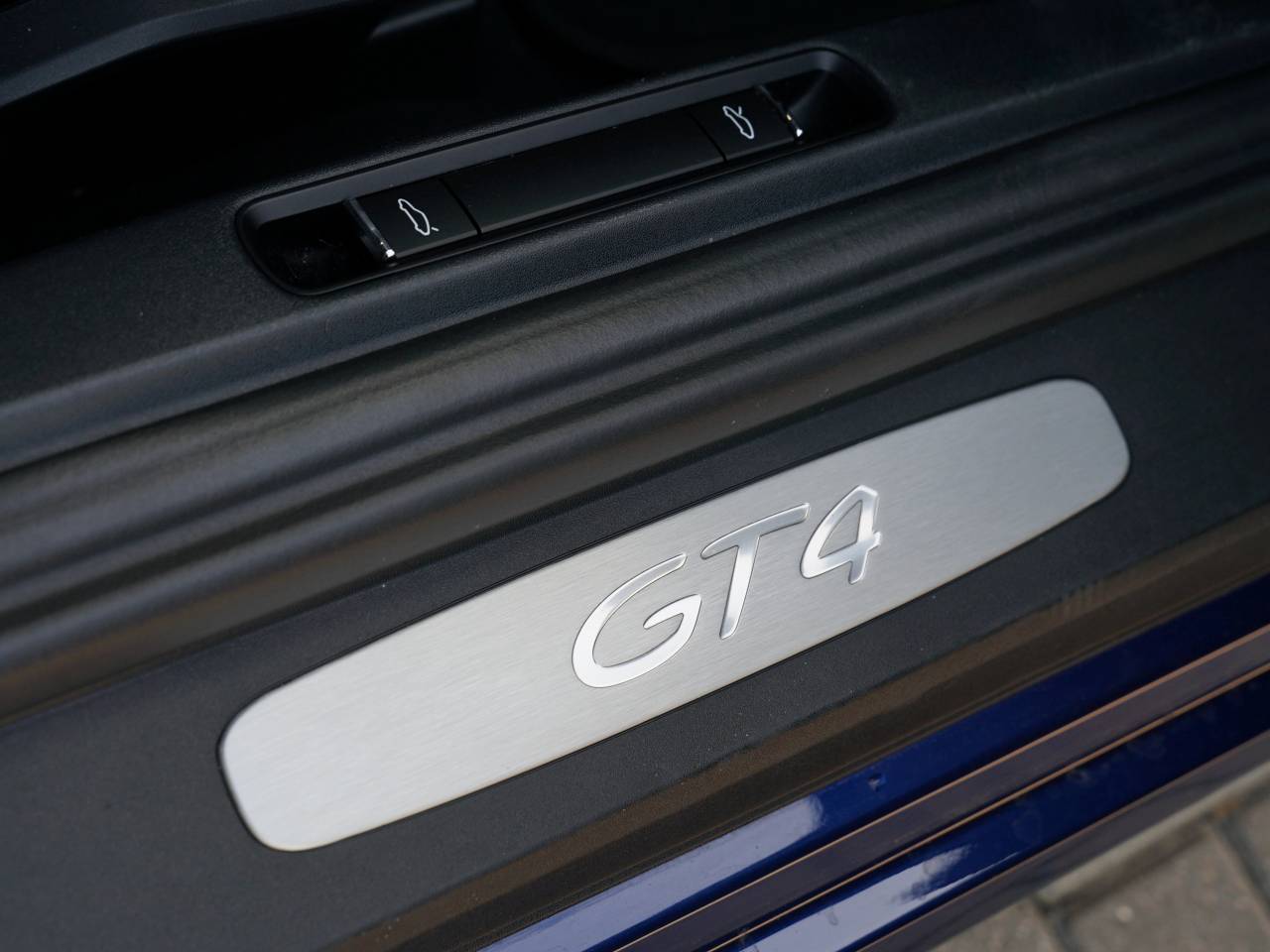 718 (982) CAYMAN GT4 (20) image 19