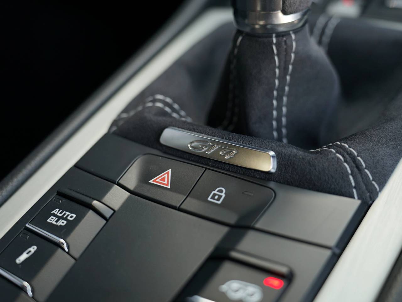 718 (982) CAYMAN GT4 (20) image 34