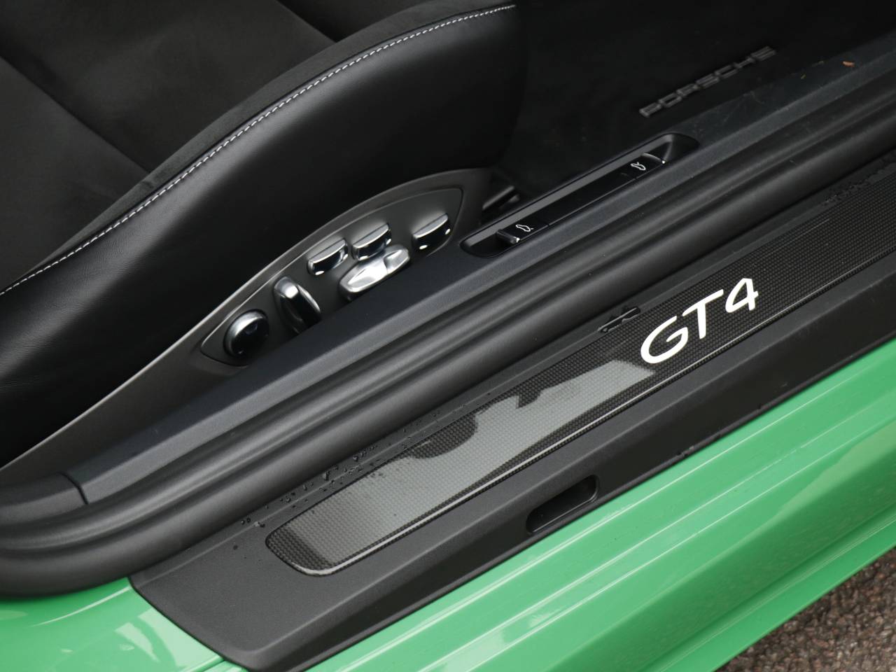 718 (982) CAYMAN GT4 PDK (9) image 30