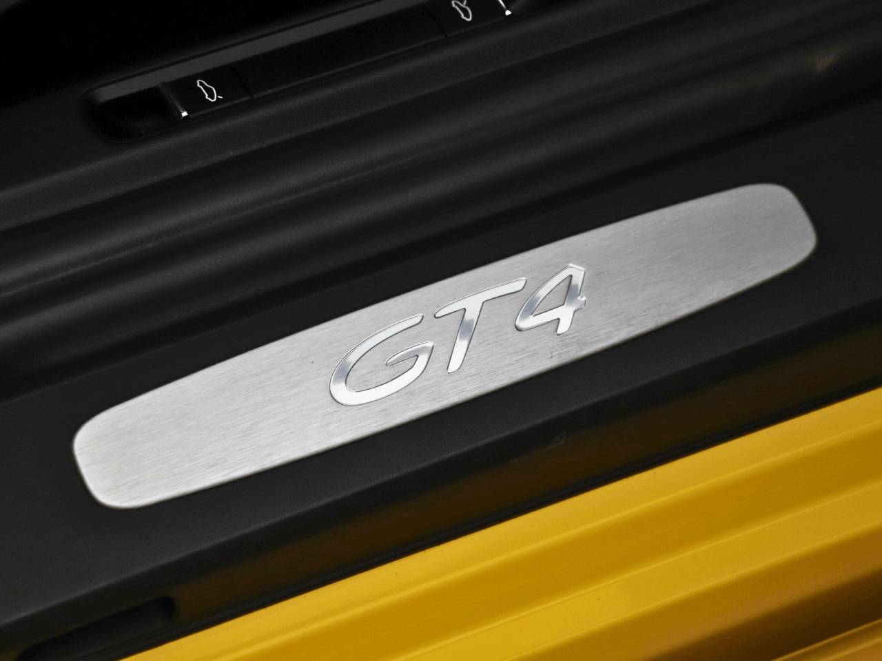 718 (982) CAYMAN GT4 PDK (13) image 31