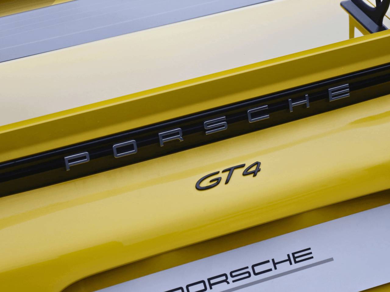 718 (982) CAYMAN GT4 PDK (13) image 08