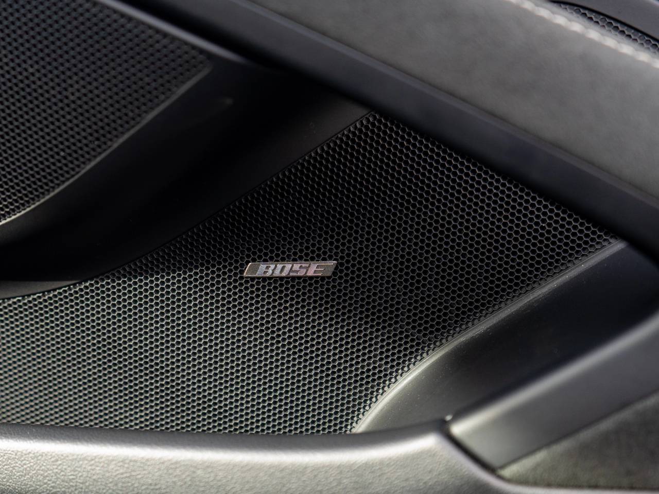 718 (982) CAYMAN GT4 (12) image 33