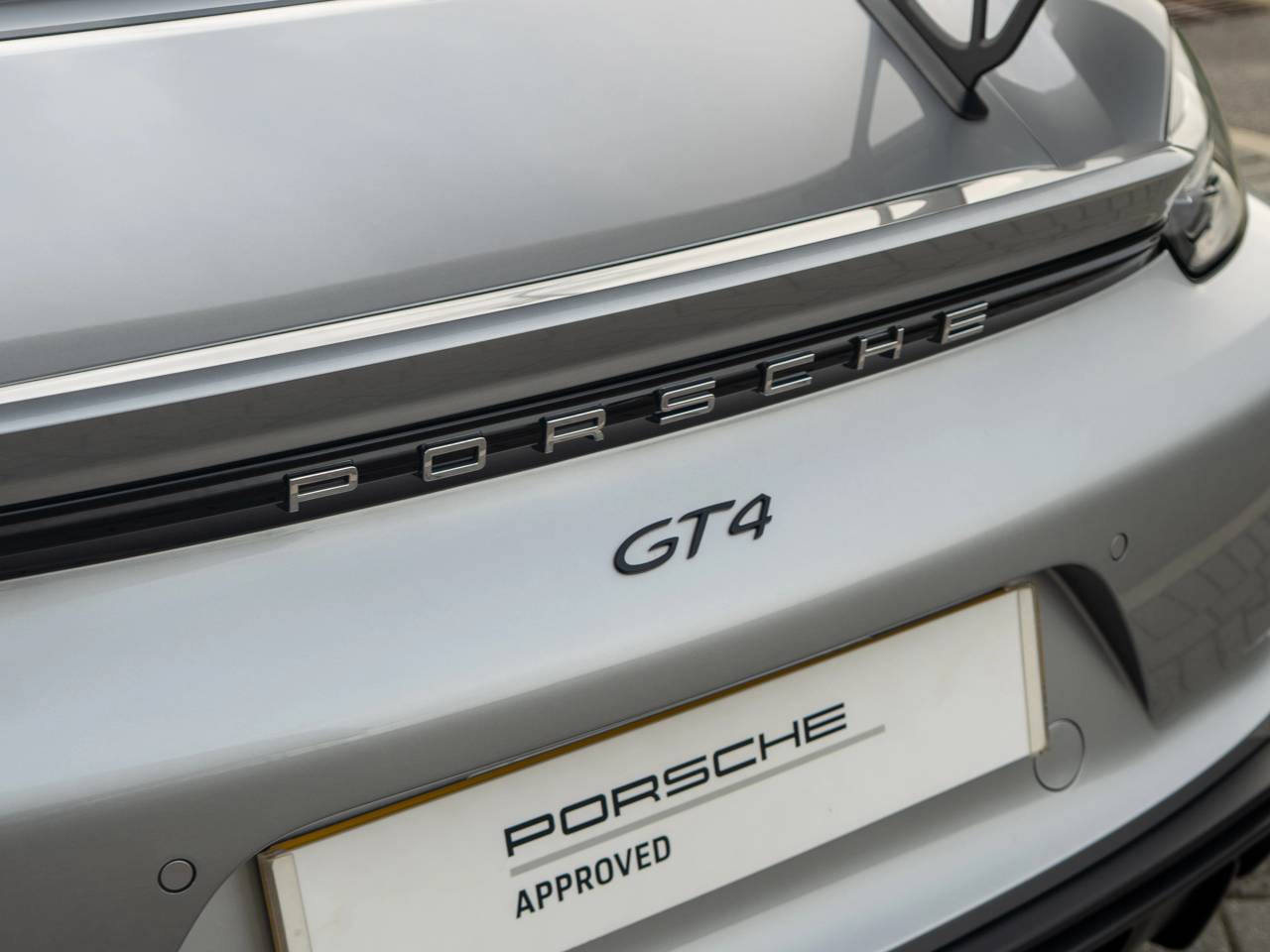 718 (982) CAYMAN GT4 (12) image 15