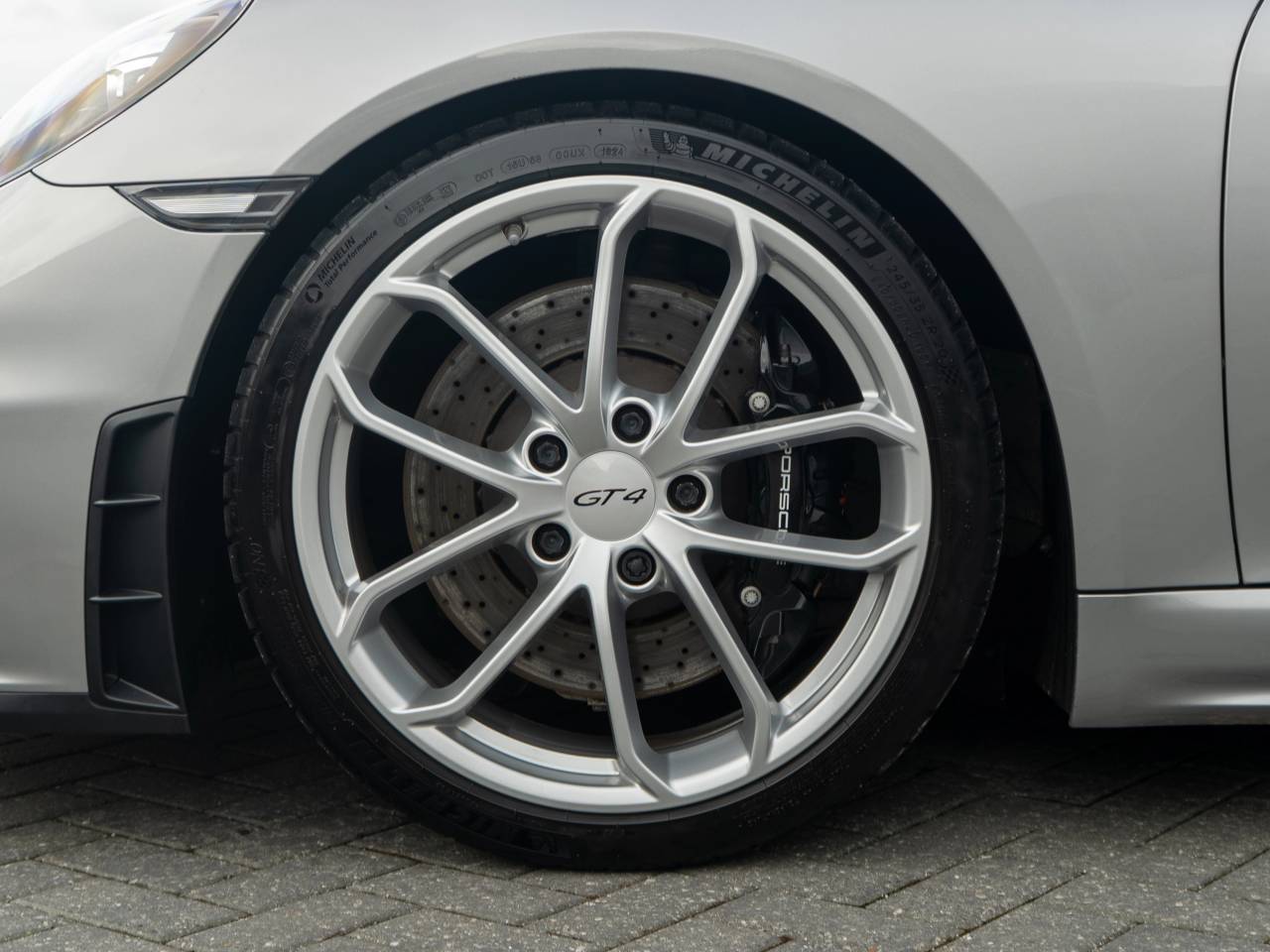 718 (982) CAYMAN GT4 (12) image 06