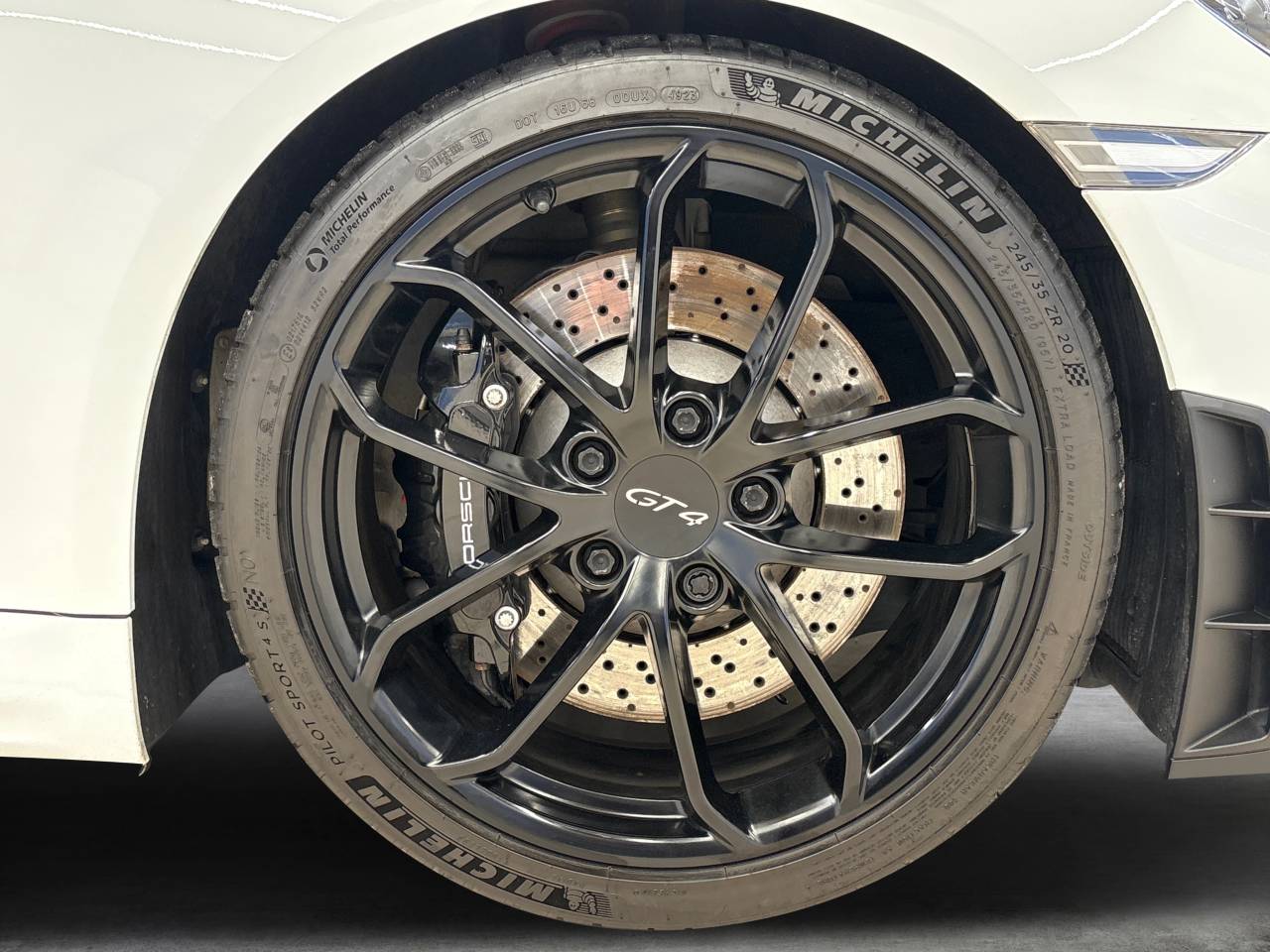 718 (982) CAYMAN GT4 image 13