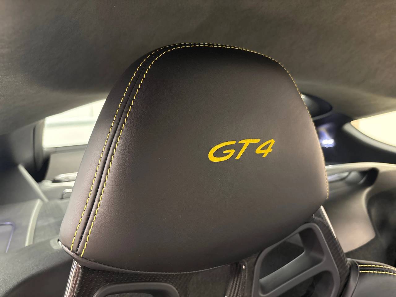 718 (982) CAYMAN GT4 image 26