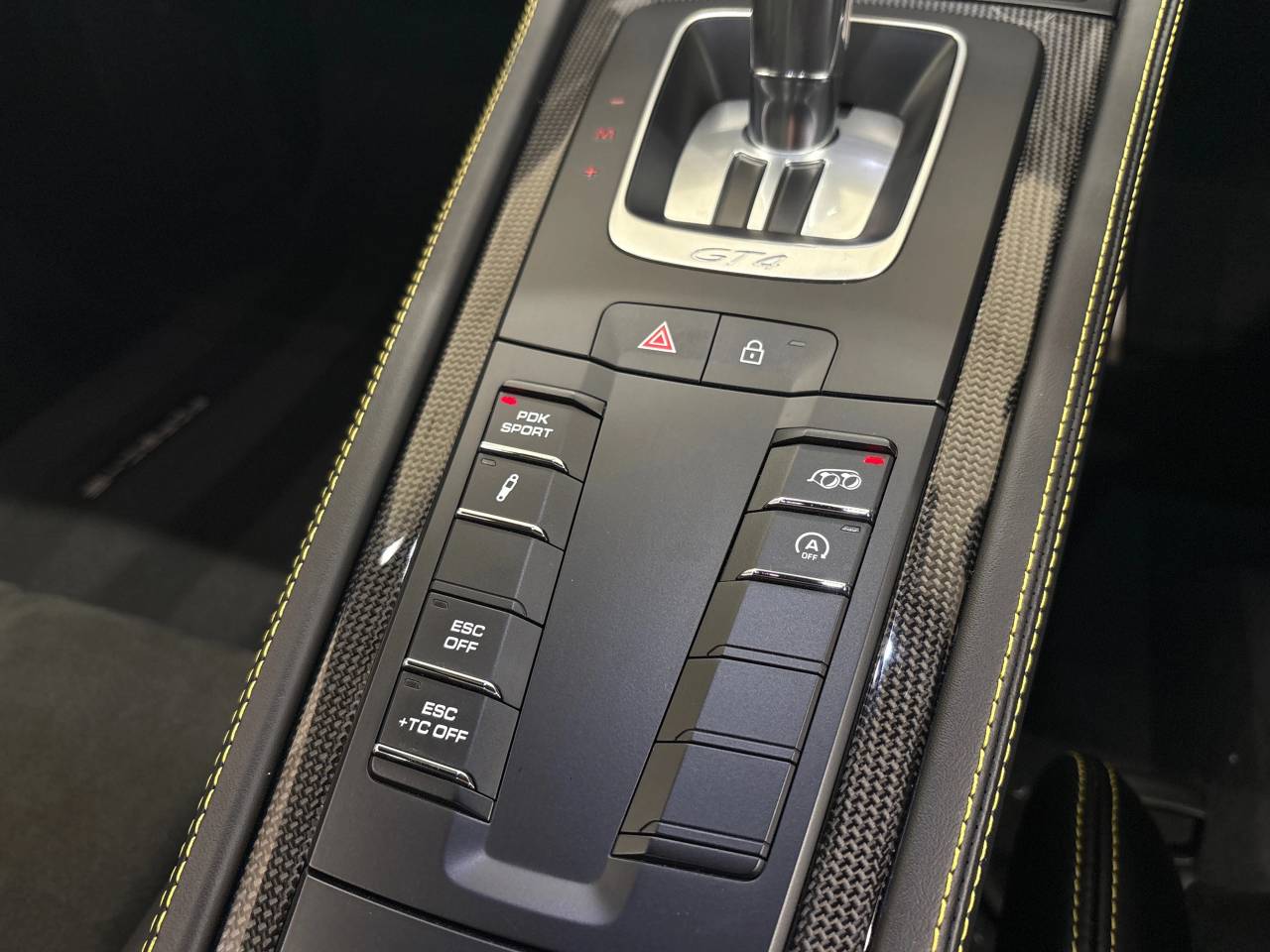 718 (982) CAYMAN GT4 image 39