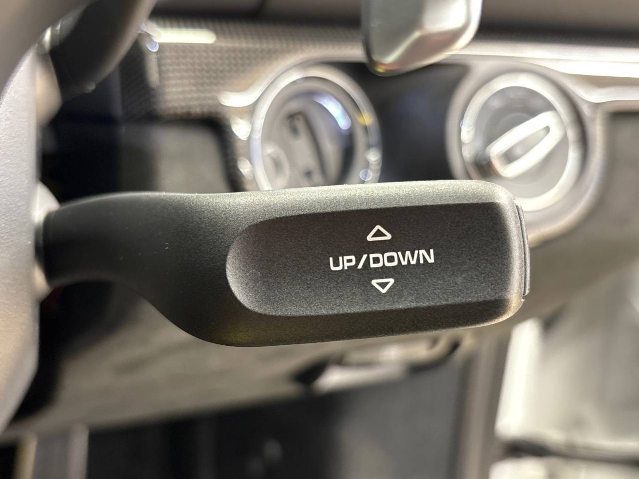 718 (982) CAYMAN GT4 image 36