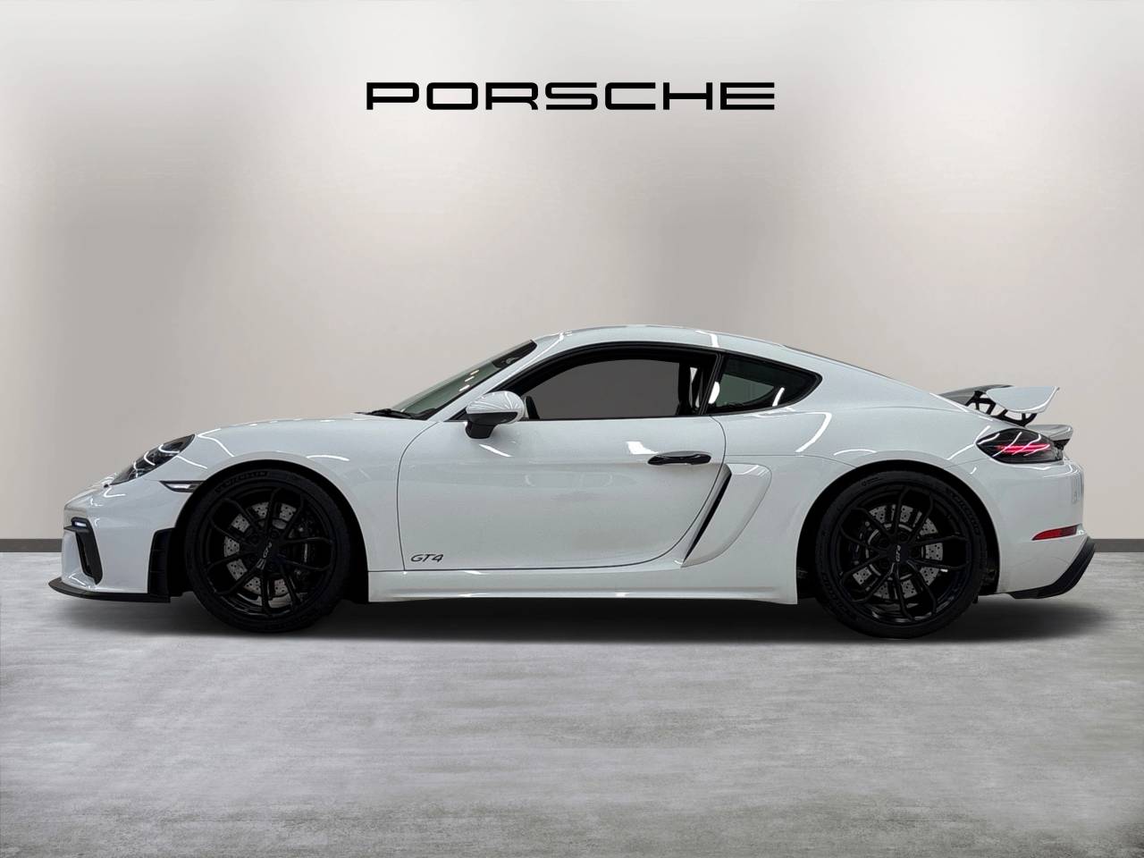 718 (982) CAYMAN GT4 image 08