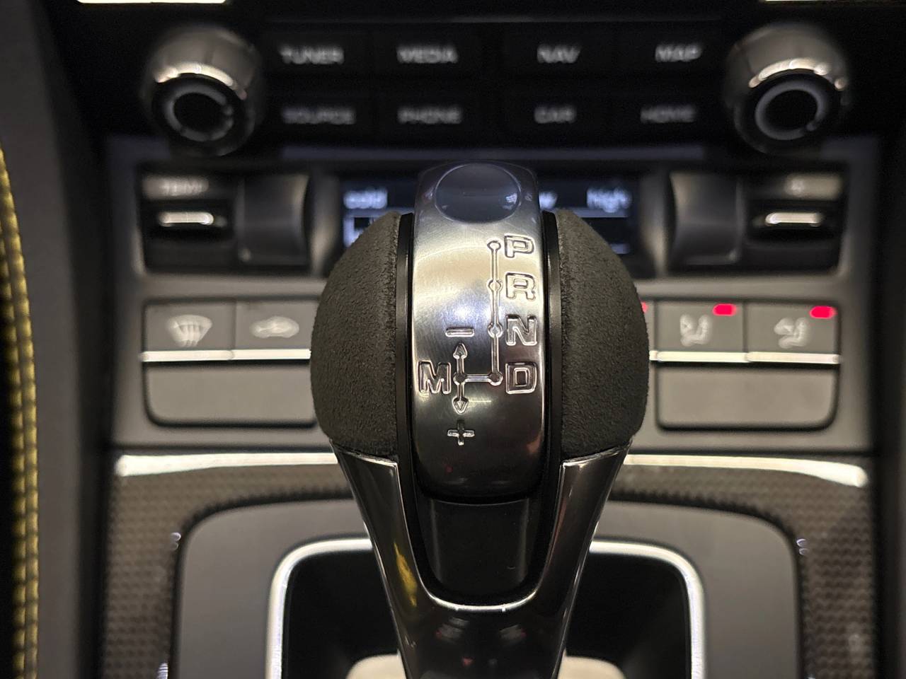 718 (982) CAYMAN GT4 image 41