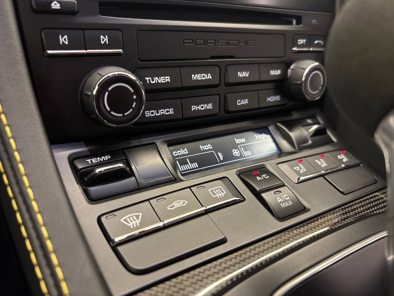 718 (982) CAYMAN GT4 image 42