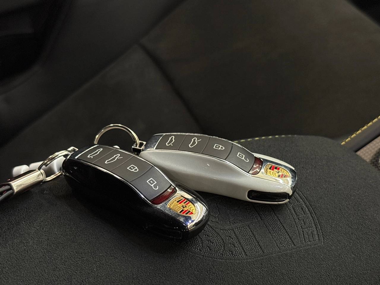 718 (982) CAYMAN GT4 image 51