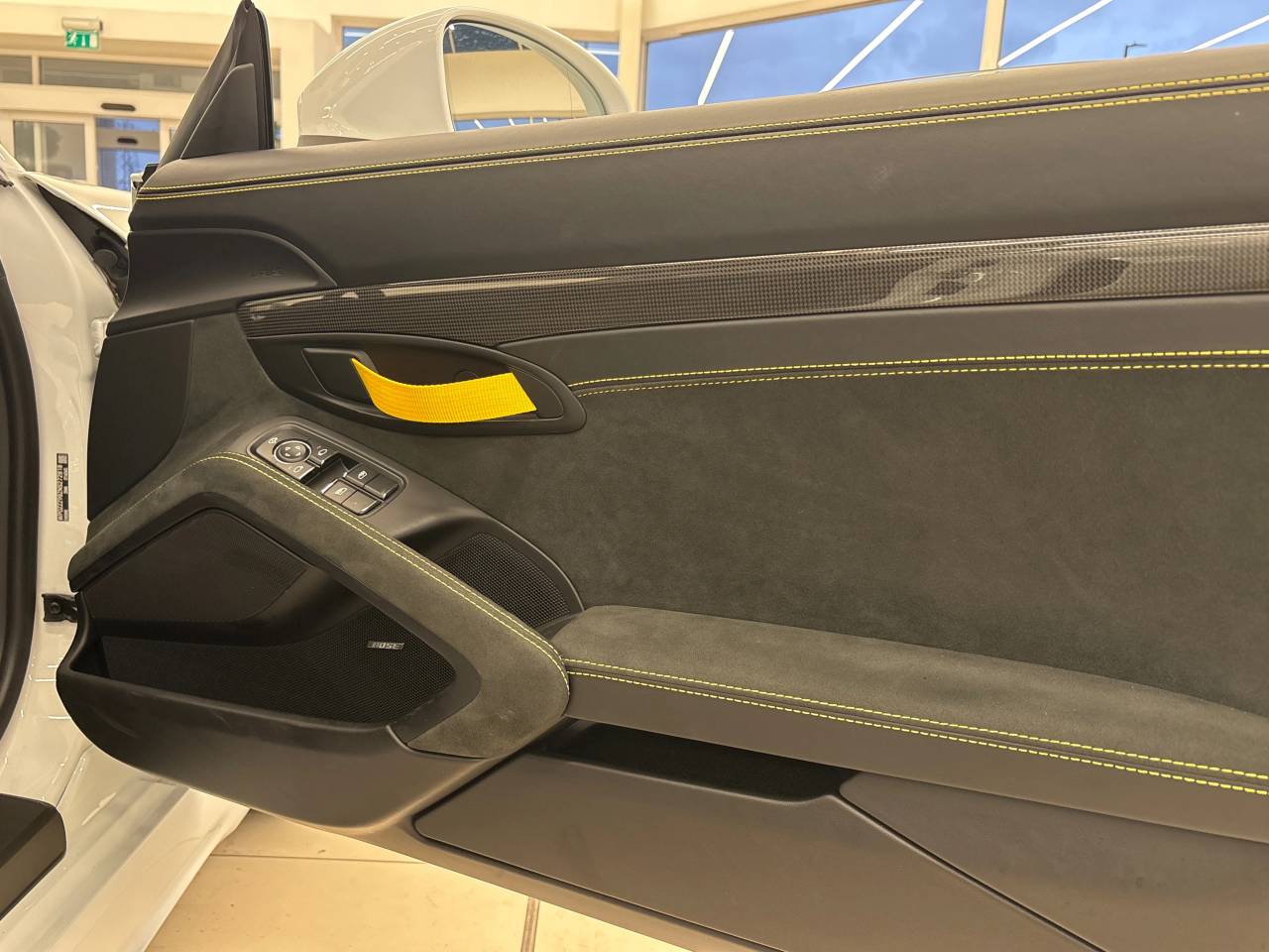 718 (982) CAYMAN GT4 image 30