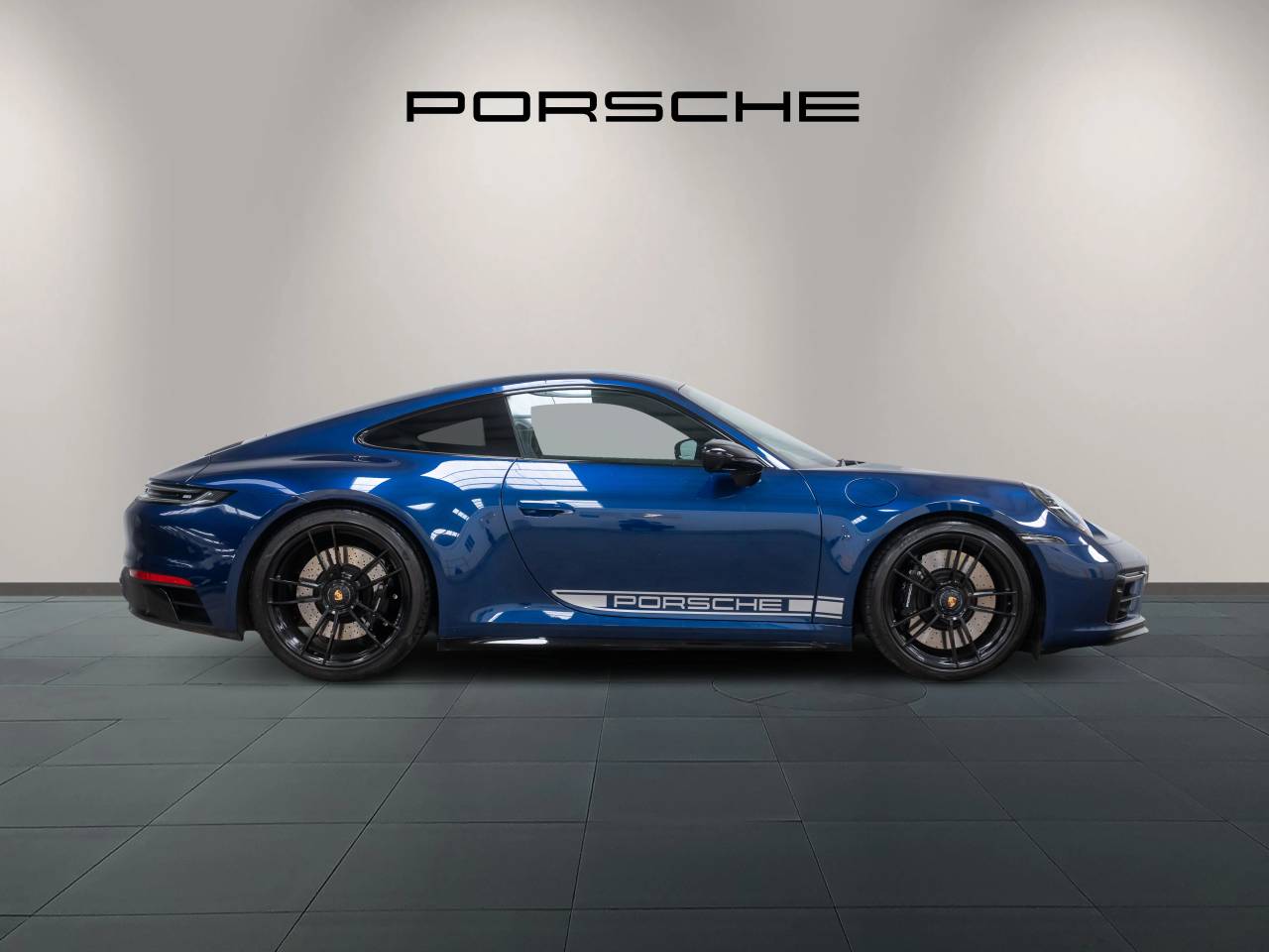 911 (992) CARRERA 4 GTS PDK (1) image 02
