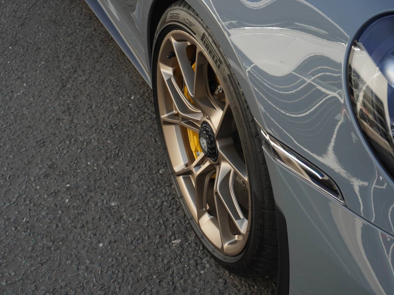 911 (992) GT3 TOURING PDK (6) image 25