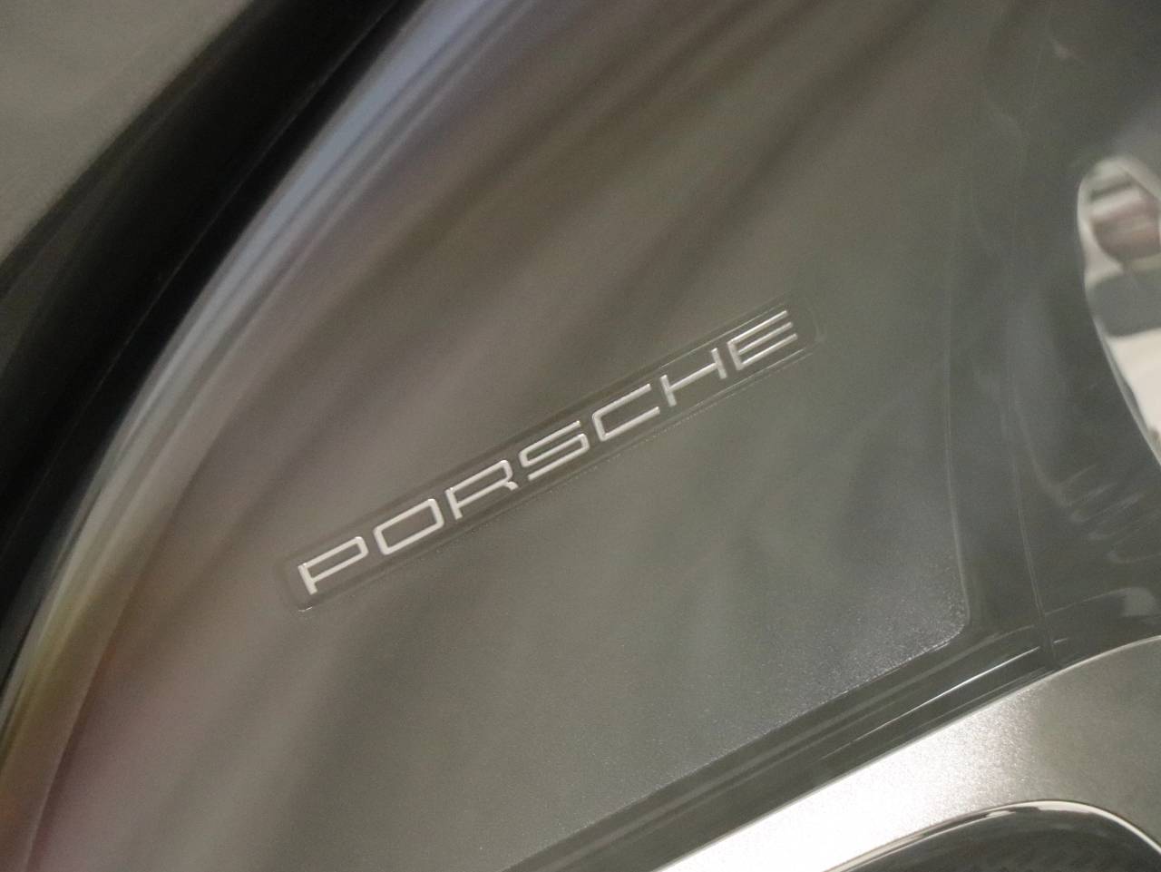 911 (992) GT3 TOURING PDK (6) image 13